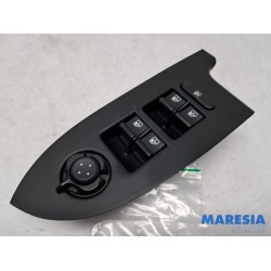 Alfa Romeo - Giulietta - Multi-functional window switch