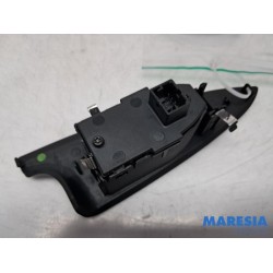 Alfa Romeo - Giulietta - Electric window switch