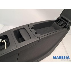 Renault - Grand Scenic - Middle console