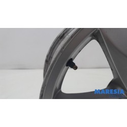 Renault - Grand Scenic - Wheel