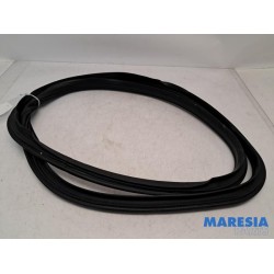 Alfa Romeo - Giulia - Portierrubber 4Deurs links-voor