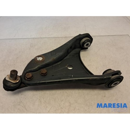 Renault - Twingo - Front lower wishbone, right