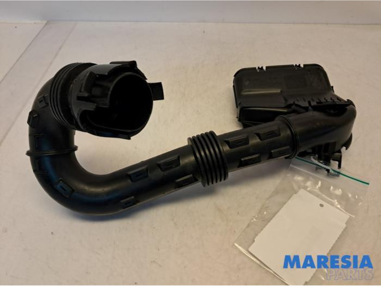 Renault - Twingo - Air intake hose