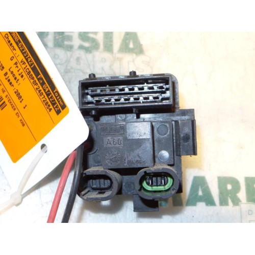Renault - Clio - Heater resistor