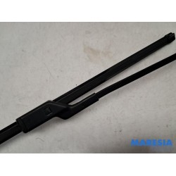 Renault - Twingo - Front wiper arm