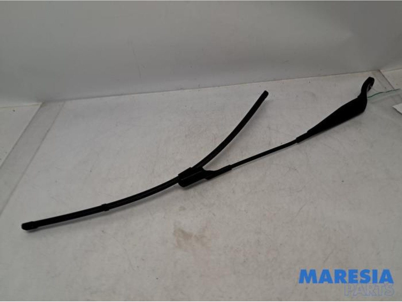 Renault - Twingo - Front wiper arm