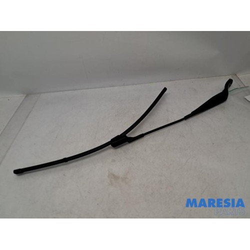 Renault - Twingo - Front wiper arm