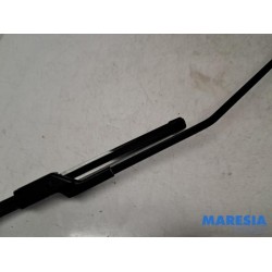 Renault - Twingo - Front wiper arm