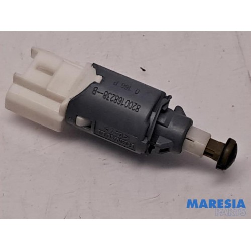 Renault - Twingo - Brake light switch