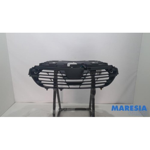 Renault - Trafic - Grille