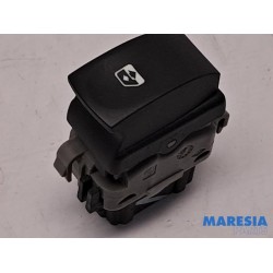 Renault - Twingo - Electric window switch