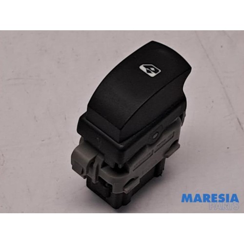 Renault - Twingo - Electric window switch