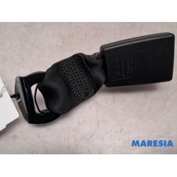 Renault - Twingo - Insertion ceinture de sécurité arrière droite