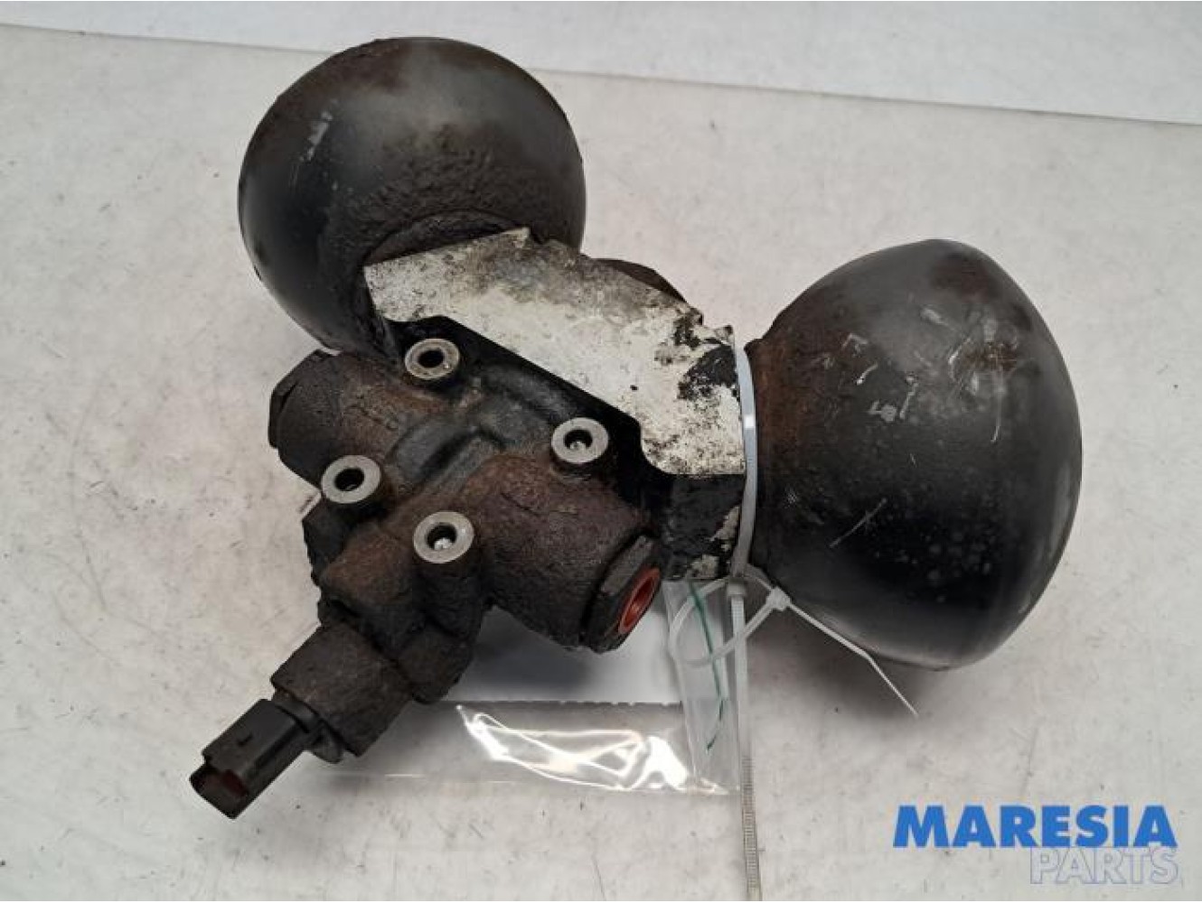 Citroen - C5 - HD controller (suspension)