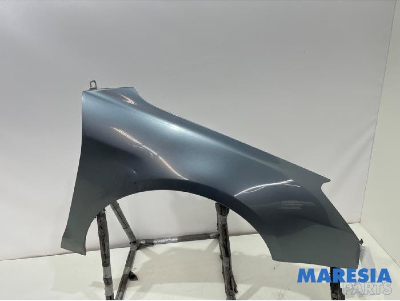 Citroen - C5 - Front wing, right