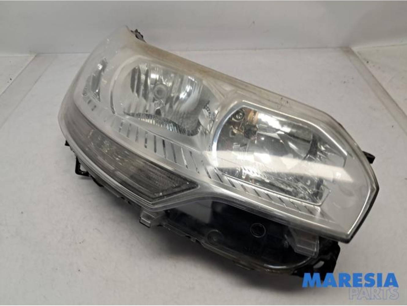 Citroen - C5 - Phare droit