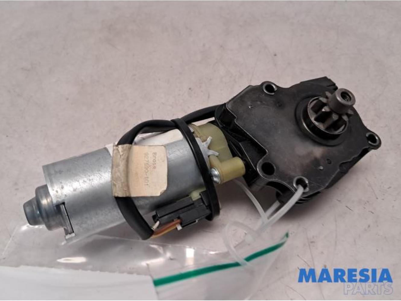 Renault - Megane - Moteur de cache-bagages droite