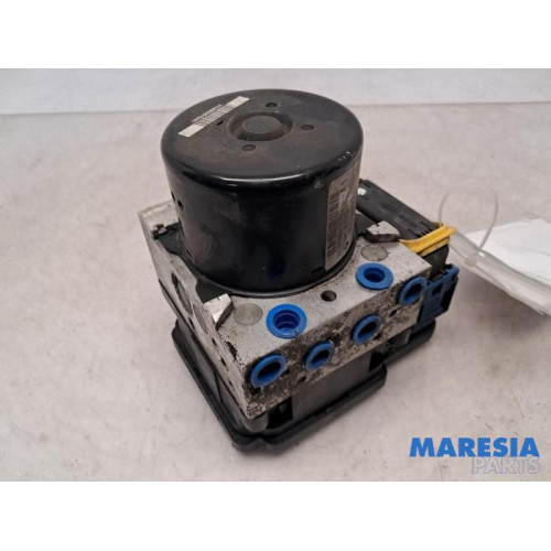Renault - Grand Scenic - ABS pump