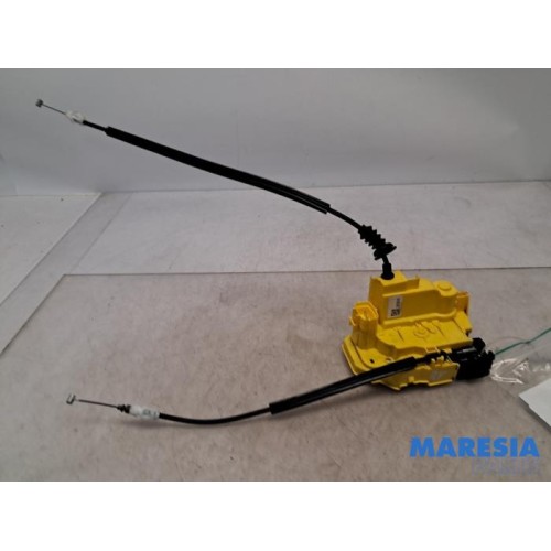 Alfa Romeo - Giulia - Front door lock mechanism 4-door, right