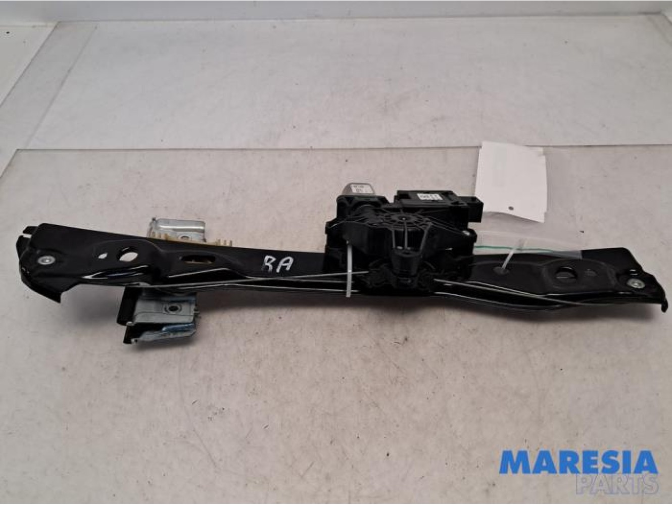 Alfa Romeo - Giulia - Rear door window mechanism 4-door, right