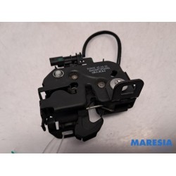 Alfa Romeo - Giulia - Bonnet lock mechanism