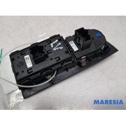 Alfa Romeo - Giulia - Multi-functional window switch