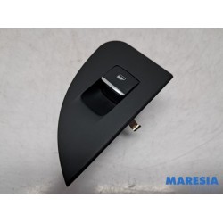 Alfa Romeo - Giulia - Electric window switch