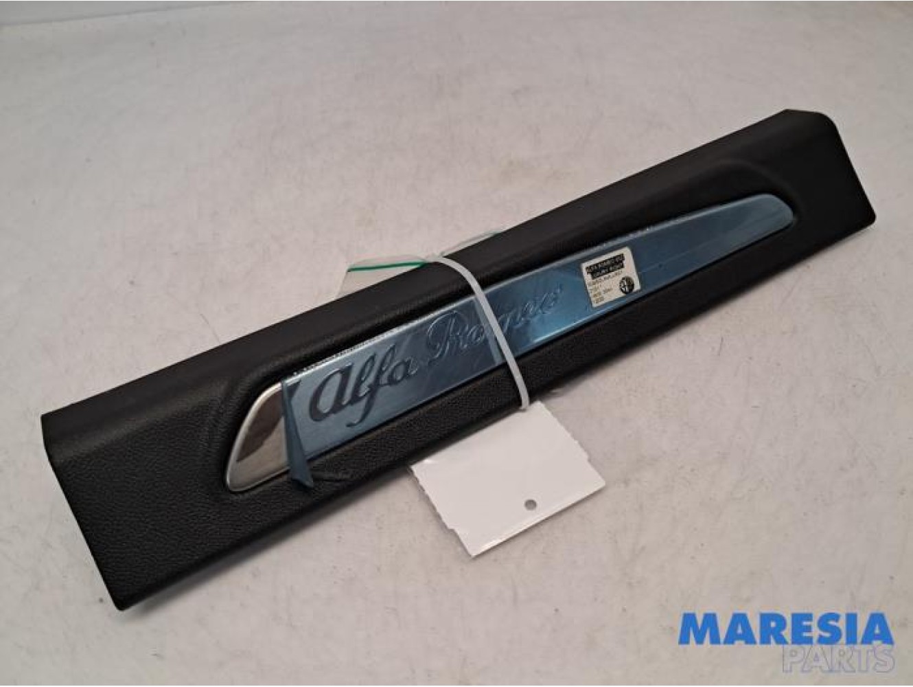 Alfa Romeo - Giulia - Marche-pied (list de couverture) droite
