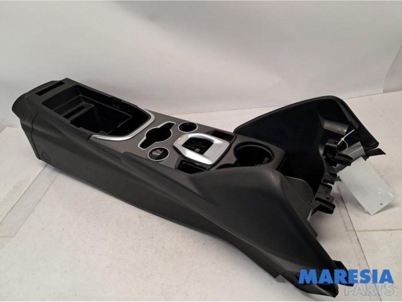 Alfa Romeo - Giulia - Middle console