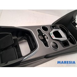 Alfa Romeo - Giulia - Middle console