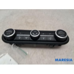 Alfa Romeo - Giulia - Heater control panel