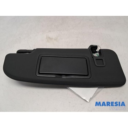 Alfa Romeo - Giulia - Sun visor
