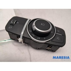 Alfa Romeo - Giulia - Light switch