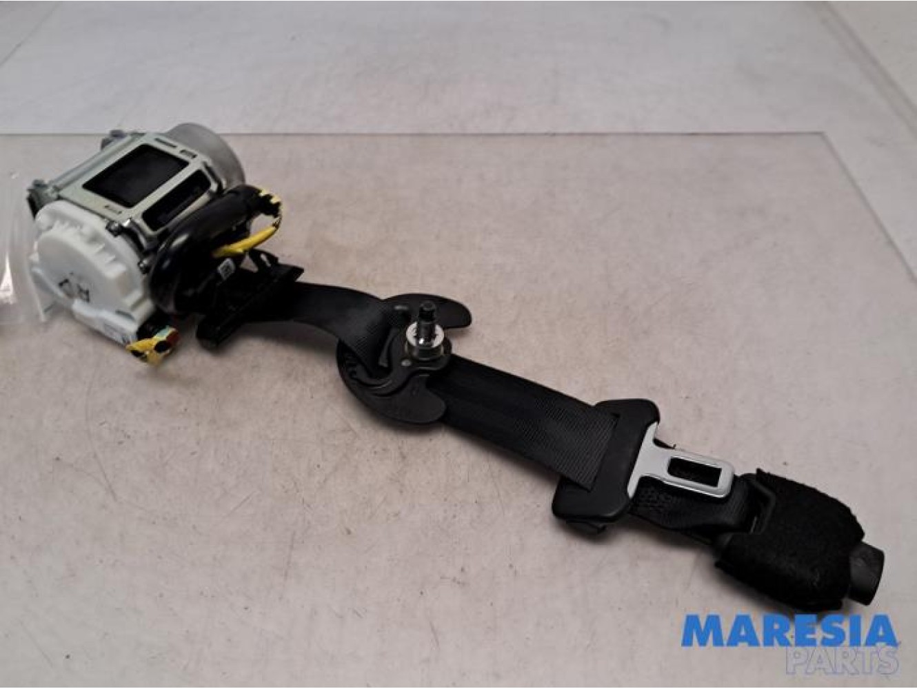 Alfa Romeo - Giulia - Front seatbelt, right