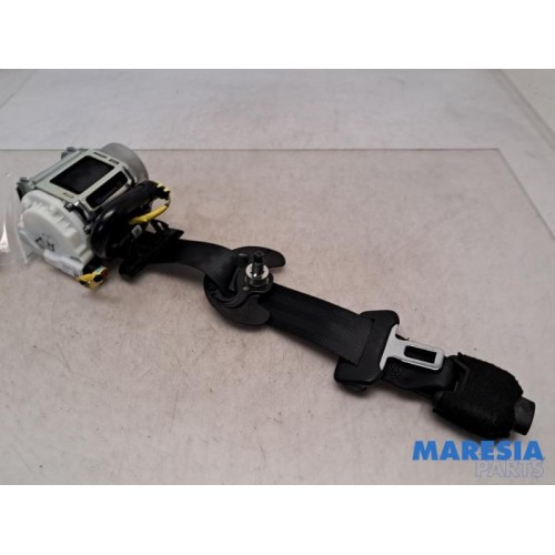 Alfa Romeo - Giulia - Front seatbelt, right