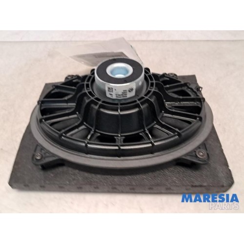 Alfa Romeo - Giulia - Subwoofer