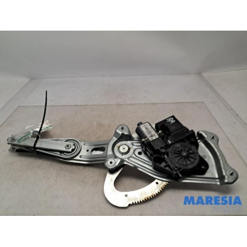 Renault - Grand Scenic - Rear door window mechanism 4-door, right