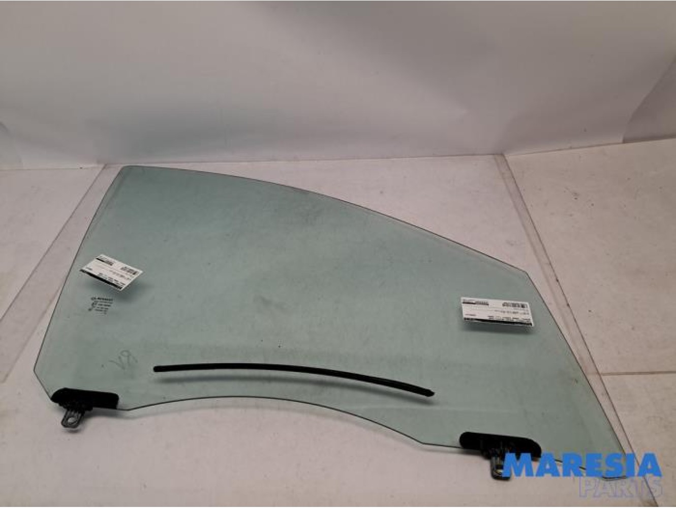 Renault - Grand Scenic - Vitre portière 4portes avant droite