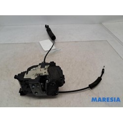 Renault - Grand Scenic - Front door lock mechanism 4-door, right