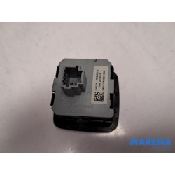 Renault - Grand Scenic - On-board computer controller