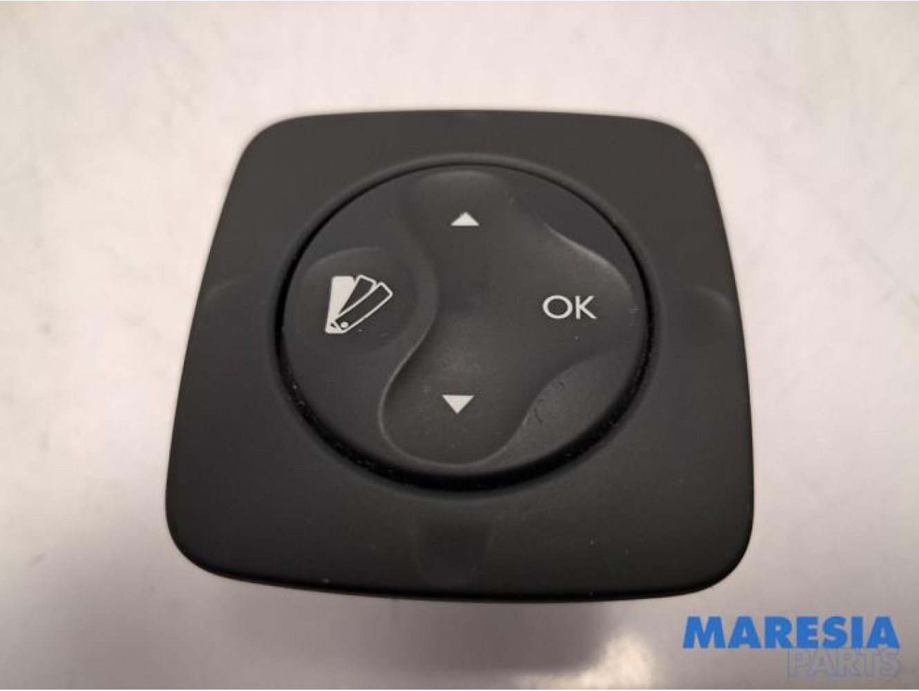 Renault - Grand Scenic - On-board computer controller