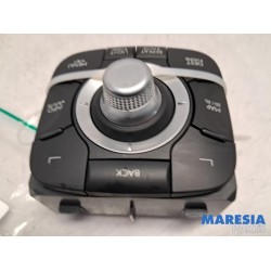 Renault - Grand Scenic - Multi-media control unit