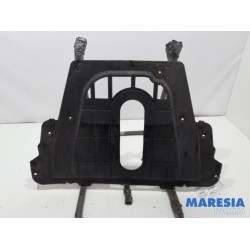 Alfa Romeo - Giulietta - Engine protection panel