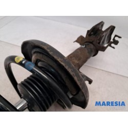 Renault - Grand Scenic - Front shock absorber rod, right