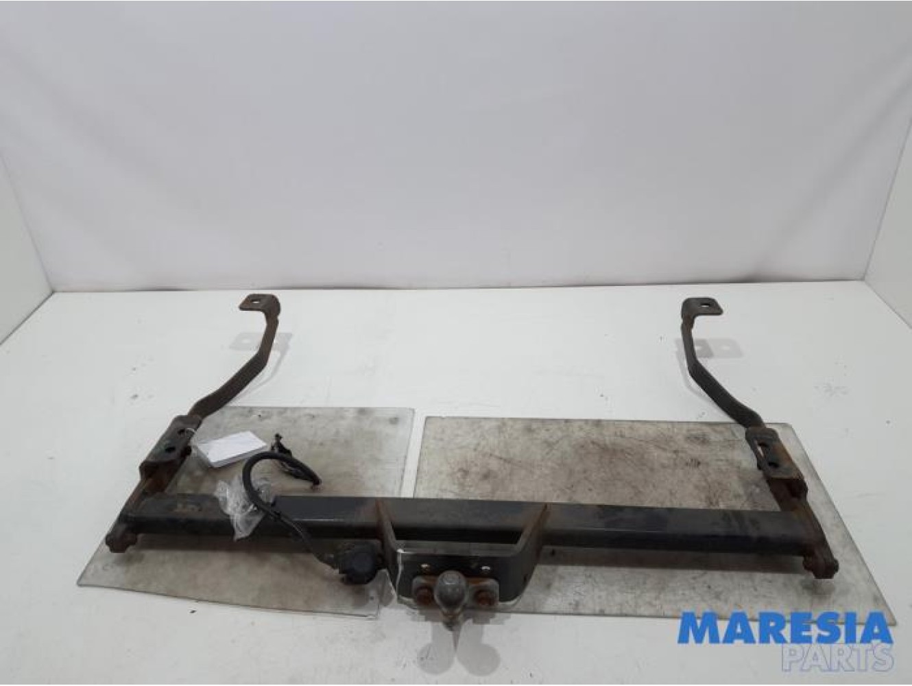 Renault - Trafic - Towbar