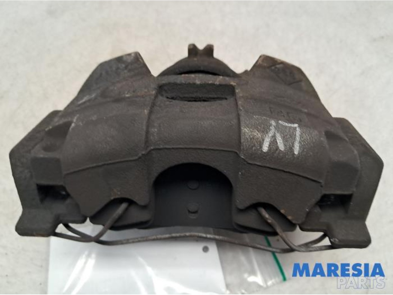 Renault - Grand Scenic - Front brake calliper, left
