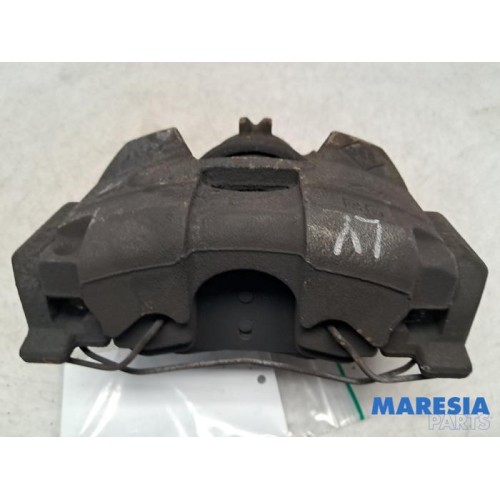 Renault - Grand Scenic - Front brake calliper, left
