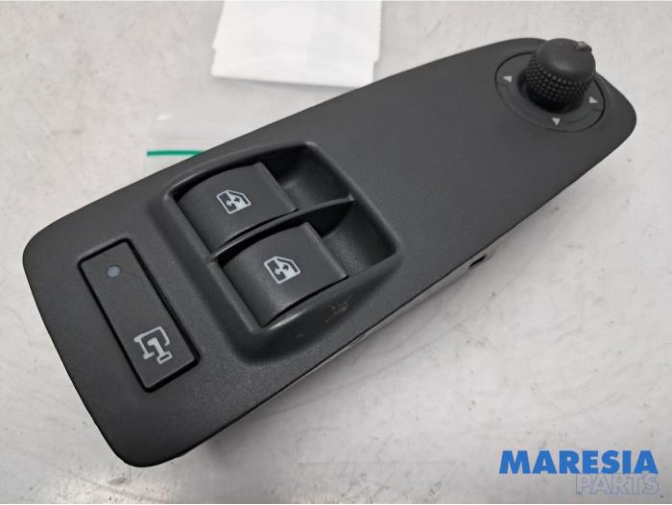 Fiat - Ducato - Multi-functional window switch