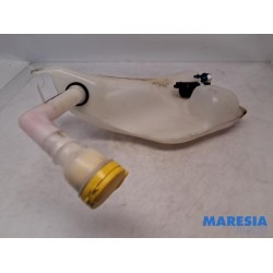 Renault - Grand Scenic - Front windscreen washer reservoir