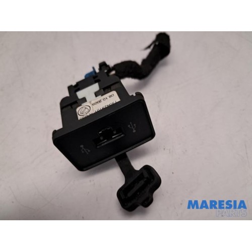 Fiat - Ducato - AUX / USB connection